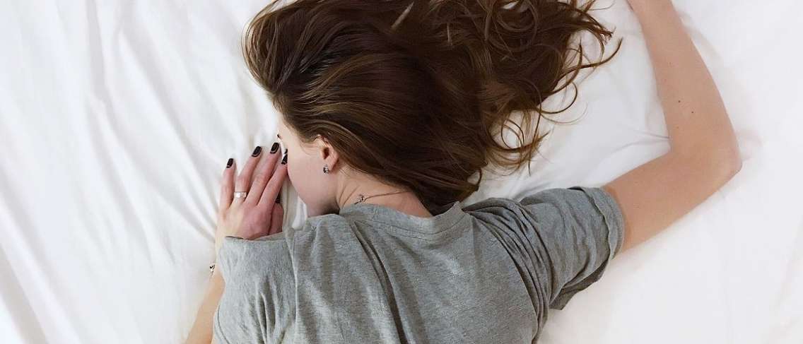 5 Posisi Tidur Paling Nyaman Bagi Penderita Nyeri Punggung 10