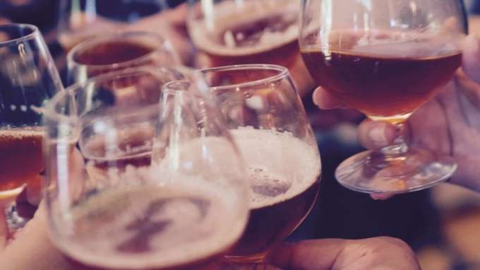 Terlalu Banyak Minum Alkohol