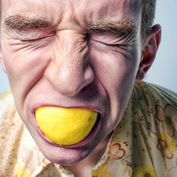 Sariawan Karena Kurang Vitamin C? Salah!