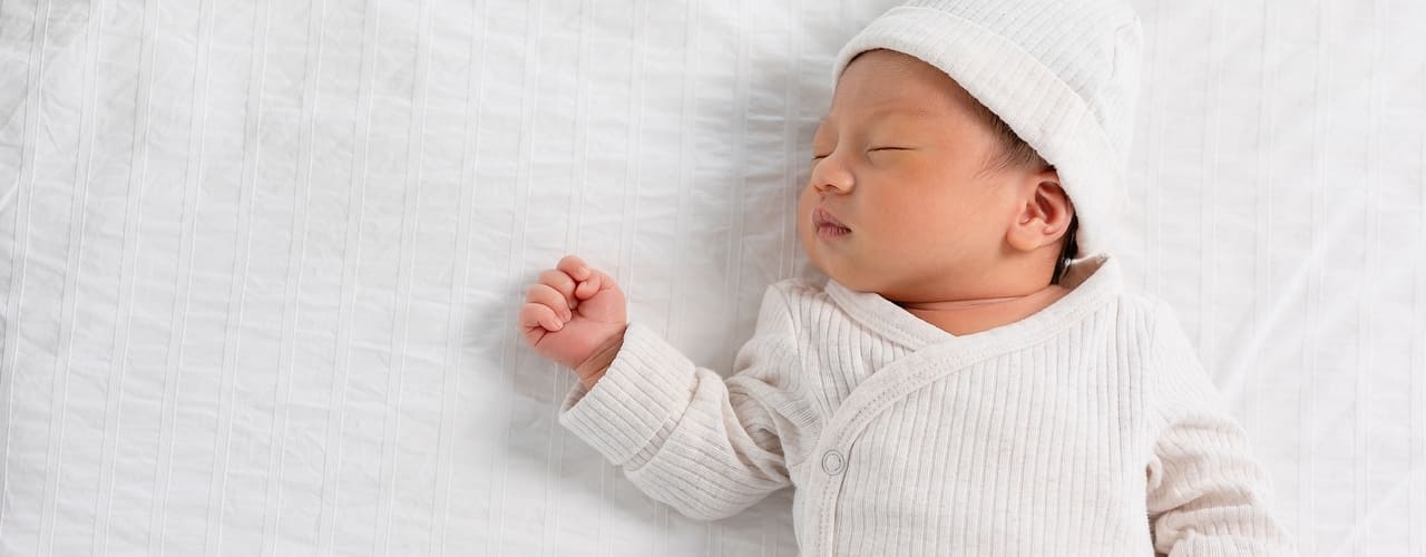 Kapan Bayi Mulai Tidur Sepanjang Malam?