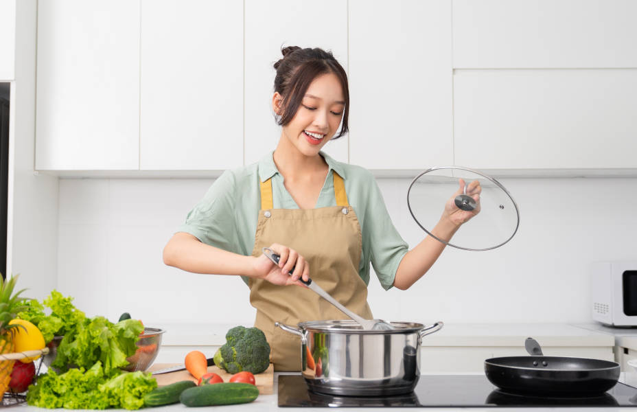 Stop Jajan Terus, Ini 9 Trik Agar Mums Betah Memasak di Rumah