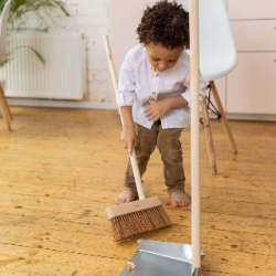 10 Pekerjaan Rumah yang Mengajarkan Anak Bertanggung Jawab