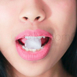 Kebiasaan Makan Es Batu Termasuk Masalah Pica, Lho!