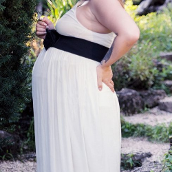 Mengatasi Sakit Punggung saat Hamil