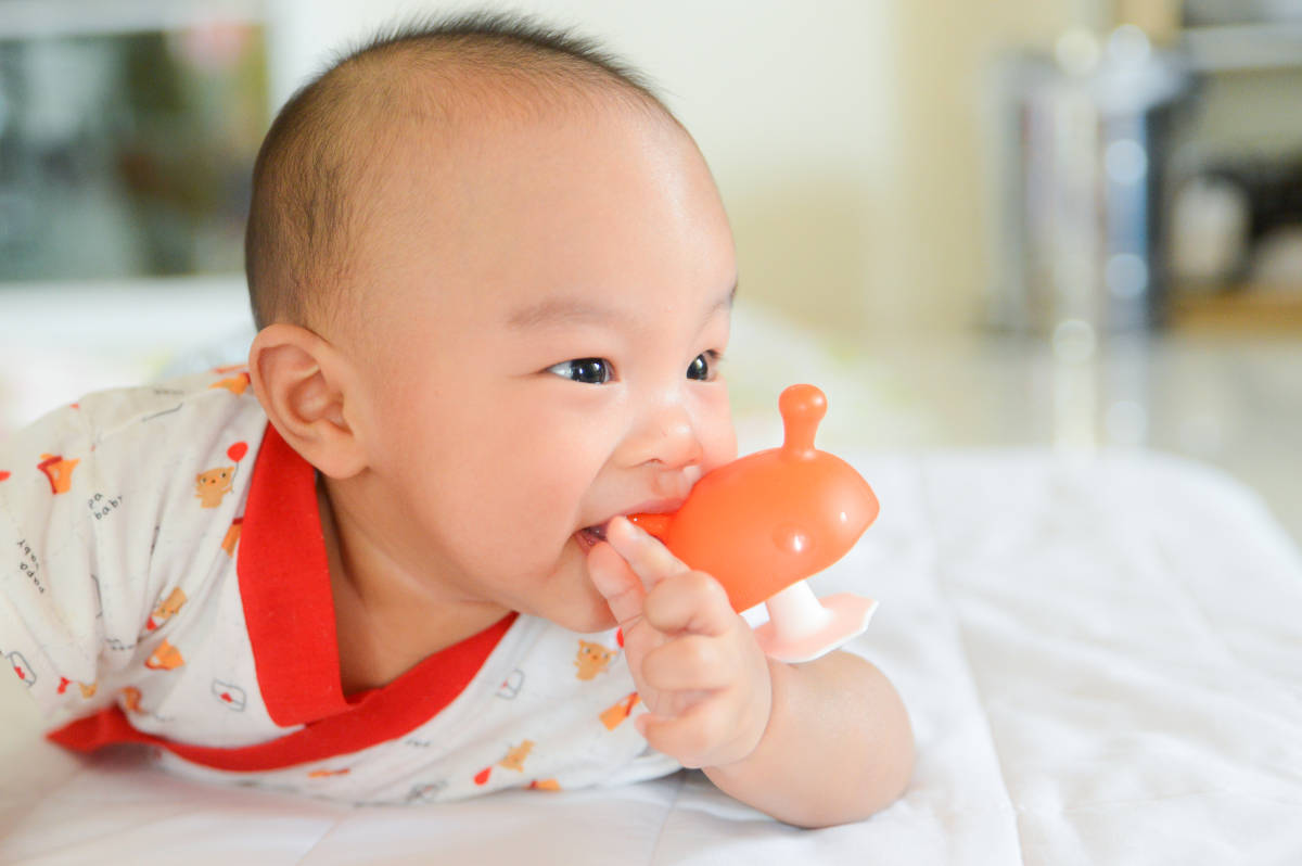 Tumbuh Kembang Bayi 7 Bulan