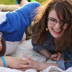 5 Manfaat Kentut dalam Hubungan Asmara