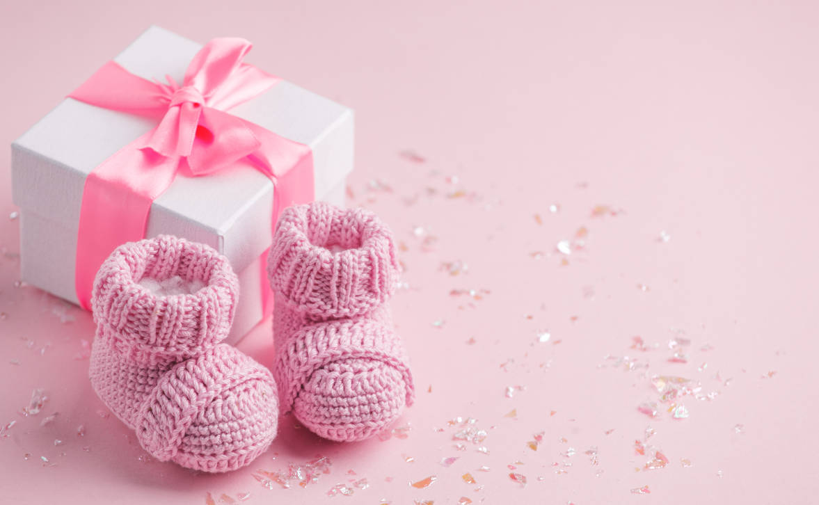 13 Rekomendasi Kado untuk Bayi Perempuan Baru Lahir