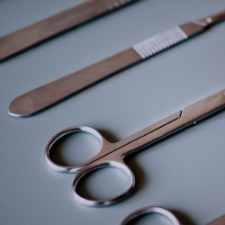 3 Cara Merawat Luka Operasi