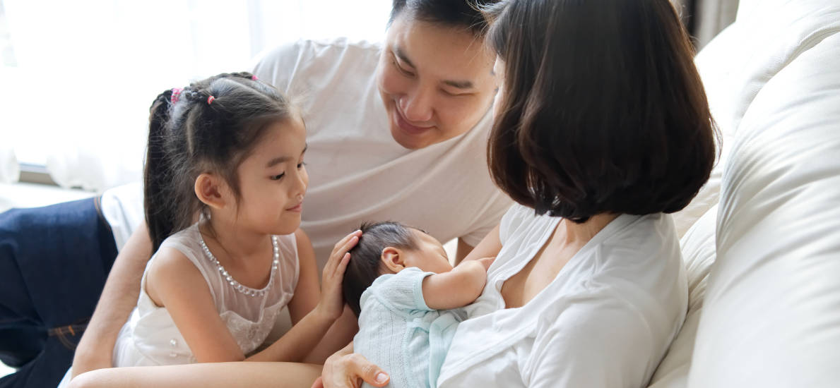 Mau Jadi Ayah ASI yang Hebat? Berikut Caranya!