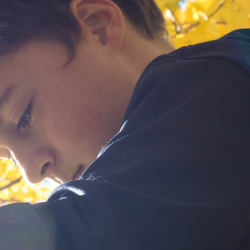 Muncul Benjolan Sebesar Jeruk di Leher Kanan