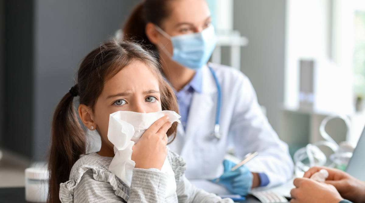 Dokter dananak sedang sakit