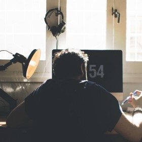 4 Bahaya Duduk Terlalu Lama