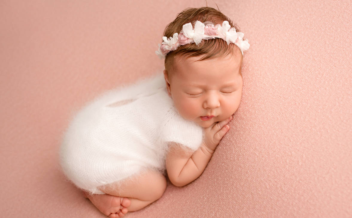  Inspirasi Nama Bayi Perempuan Islami dan Artinya dari A-Z