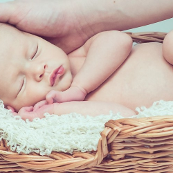 Mums, Ini Tips Merawat Tali Pusat Si Kecil