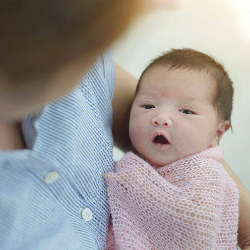 5 Hal yang Terjadi pada Tubuh Mums setelah Melahirkan