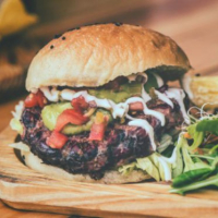 5 Makanan Pemicu Jerawat dan Berbagai Masalah Kulit, Bikin Gagal Glowing!