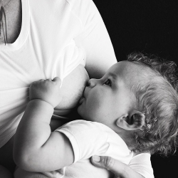 Mums, Tahan Dulu Konsumsi Kafein saat Menyusui