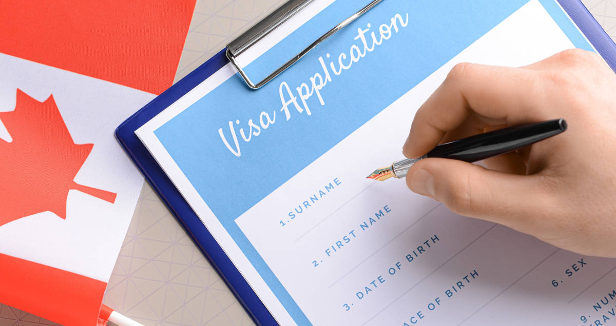 Mengisi dokumen aplikasi visa