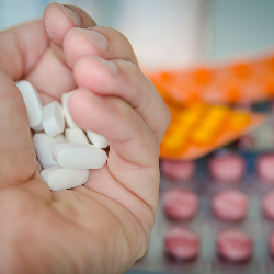 Tuberkulosis: Sembuhkan Sampai Tuntas, karena Kita Semua Berisiko!