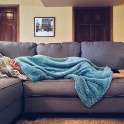 6 Alasan Mengapa Kamu Sering Terbangun di Malam Hari