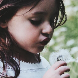 6 Cara Mencegah Bibir Kering dan Pecah-pecah pada Anak