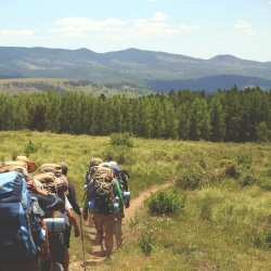 5 Hal yang Harus Diperhatikan Pemula Sebelum Naik Gunung