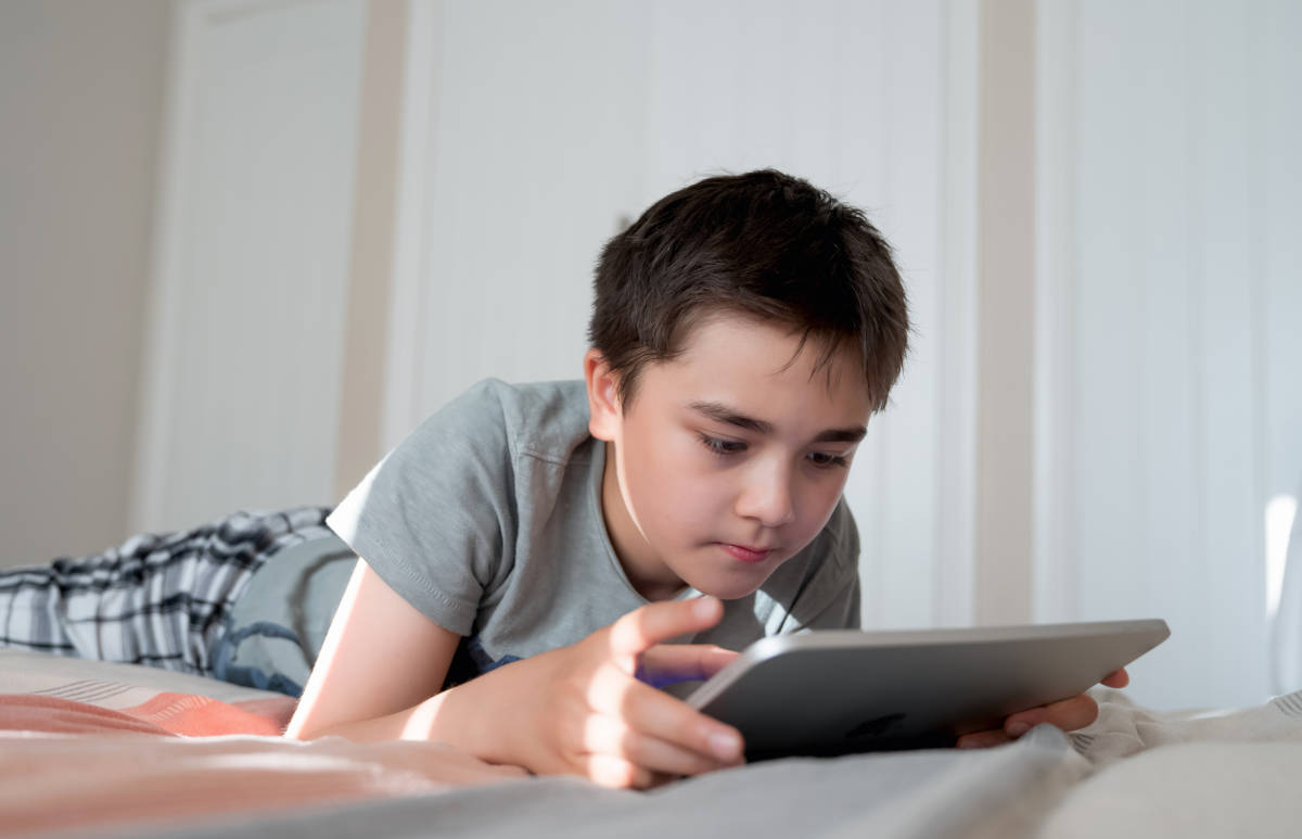 Anak Menonton Film Porno, Apa yang Harus Dilakukan?