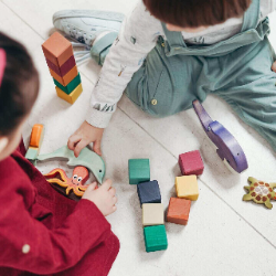 7 Cara Efektif Mengasuh Anak dengan Jarak Usia Berdekatan