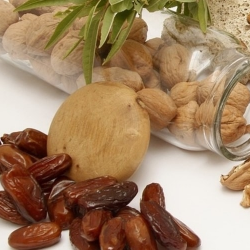 7 Manfaat Kurma, Salah Satunya untuk Menurunkan Berat Badan!