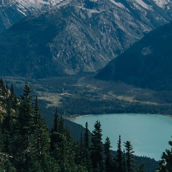 Libur Akhir Tahun ke Gunung, Indah dan Sehat!