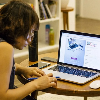 7 Tips Hindari Stres Selama Diam di Rumah karena Coronavirus