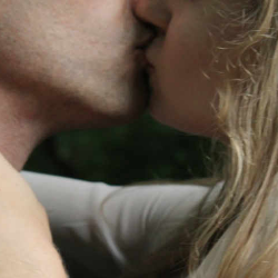 5 Alasan Anda Harus Rutin Berhubungan Seks