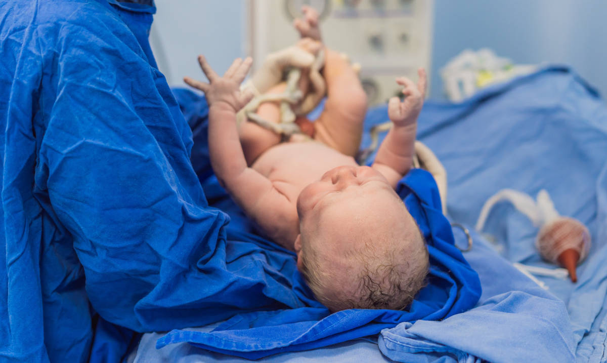 Bahaya Jika Bayi Menelan Air Ketuban 