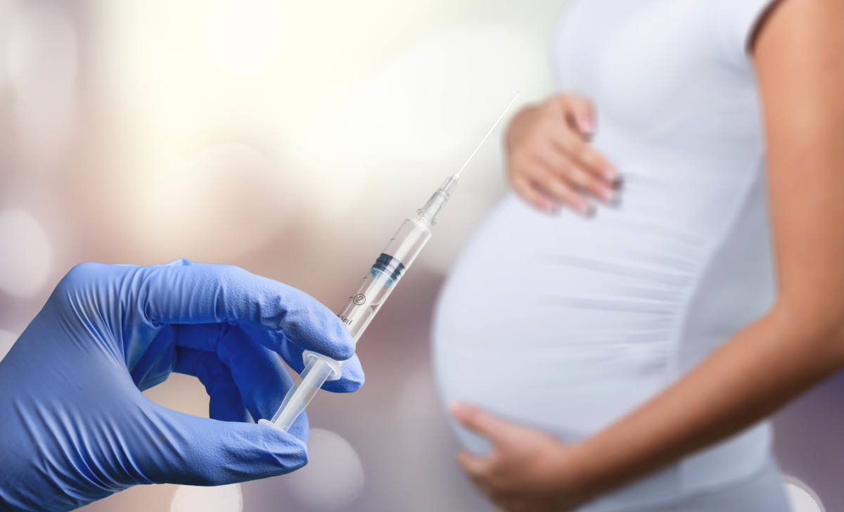 Mengenal Vaksin RSV dan Manfaatnya untuk Ibu Hamil dan Bayi