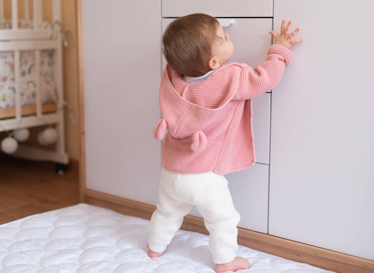  Tumbuh Kembang Bayi 10 Bulan