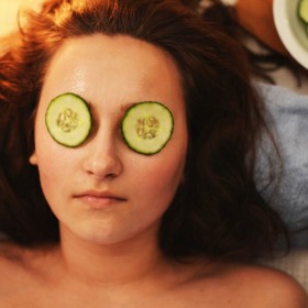 Atasi Wajah Kusam saat Hamil dengan Buah Segar