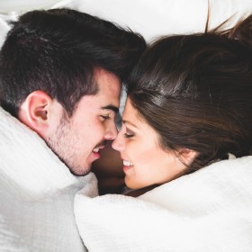 Ini Alasan Anda Merasa Bahagia Setelah Bercinta