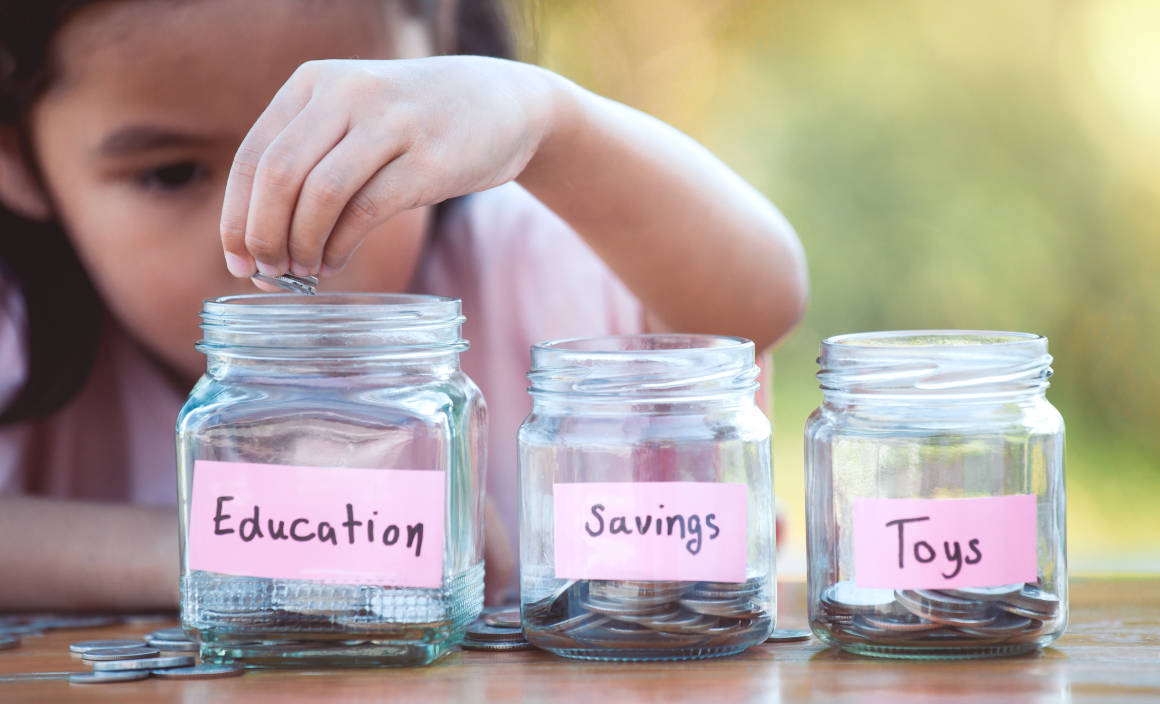 Usia Semakin Besar, saatnya Mengajarkan Uang pada Anak