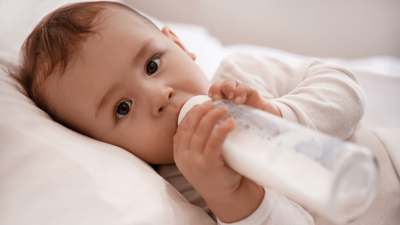 8 Penyebab Bayi Tidak Mau Minum Susu Pakai Dot