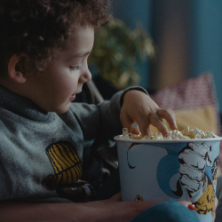 Bolehkah Anak-anak Makan Popcorn?