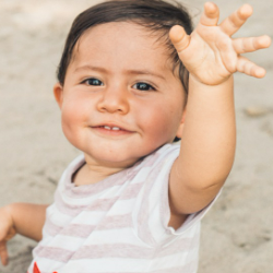 Kenapa Anak Takut Berjalan di Atas Pasir?