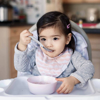 Anak Umur Setahun Maunya Makanan Lunak, Segera Lakukan Ini Mums