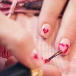 Kebiasaan Ini Dapat Membuat Kuku Rusak, Lho