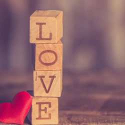 Menurut Studi, Jatuh Cinta Pandangan Pertama Itu Tidak Ada