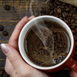 Ibu Menyusui Minum Kopi, Boleh atau Tidak?