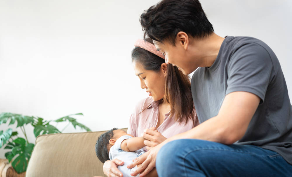 Baru Jadi Ibu dan Ayah? Ini Cara Menjadi Orang Tua Hebat untuk Si Kecil