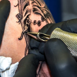 Ini Dia 7 Bagian Tubuh yang Paling Sakit Jika Ditato!