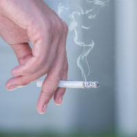 Banyak Perokok di Sekitar Geng Sehat? Ini Bahayanya Menjadi Perokok Pasif!