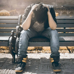 Merasa Khawatir atau Cemas, Ya? Ini Cara Membedakannya!