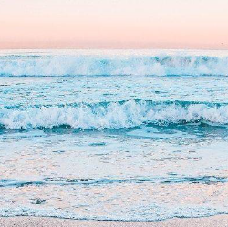 Berbagai Manfaat Kesehatan Berenang di Laut